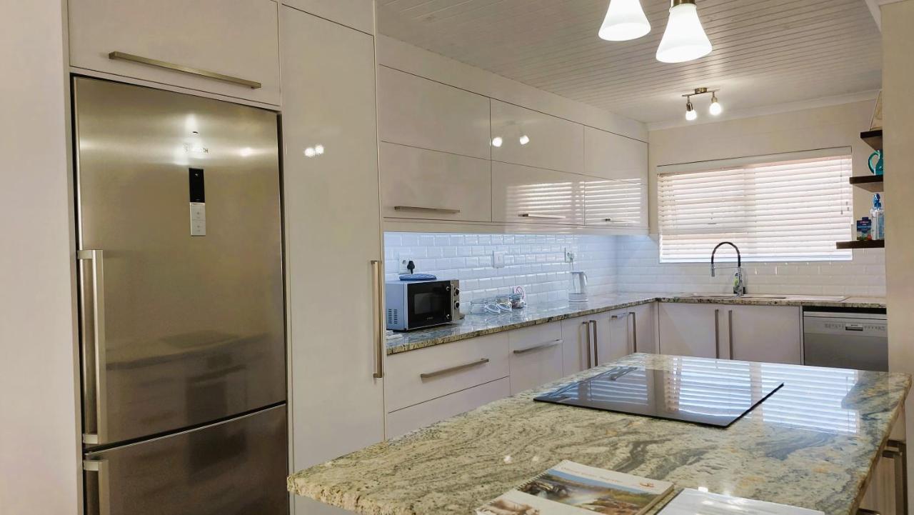 Nautilus 2 Bedroom Self-Catering Apartment 스바코프문트 외부 사진