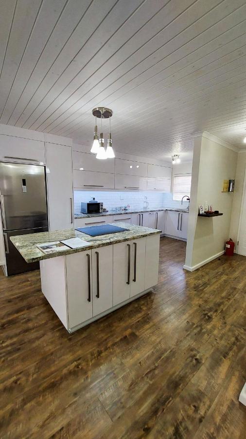 Nautilus 2 Bedroom Self-Catering Apartment 스바코프문트 외부 사진
